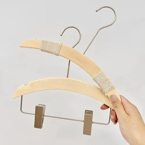 Solid hanger clothing store special small medium children's clothing store wooden cotton rope moon bend clothes hanging support