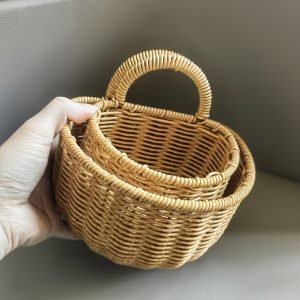 TEMU / (L+S) Rustieke Plastic Imitatie Rattan Geweven Wandhouder Basket, Open, Veelzijdig, voor Bloemen, Oregano, Knoflook, Ginger, Keuken, Badkamer,